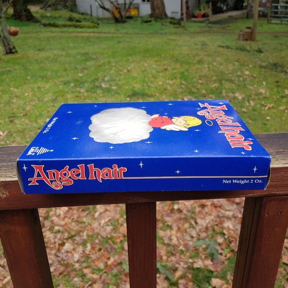 Vintage Angel Hair Spun Glass Union Wadding CO - Made In USA 2oz Box - Picture 7 of 12